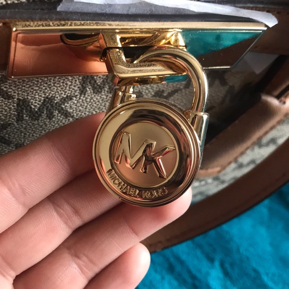 Purse - Picture 4 of 7